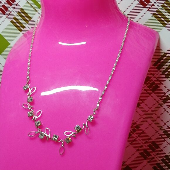 Icing Silver Tone Ivy Choker Necklace Jewelry #92 - Picture 3 of 7